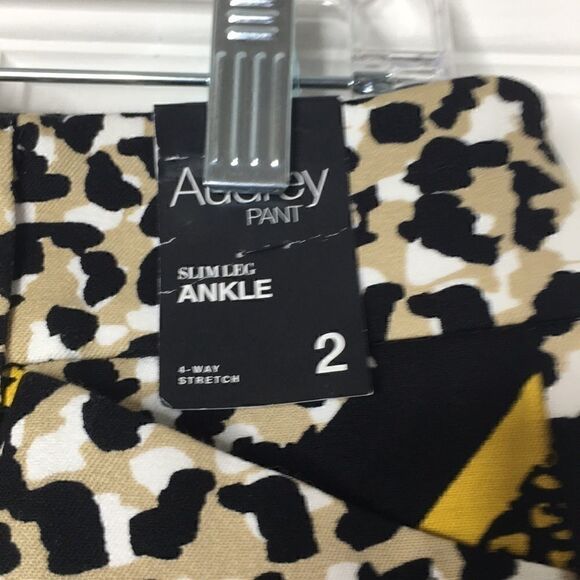 NWT NY&C crop pant leopard print size 2 - Picture 2 of 3